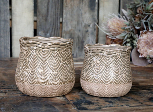 Valence Rounded Flowerpot Fan Pattern, Medium